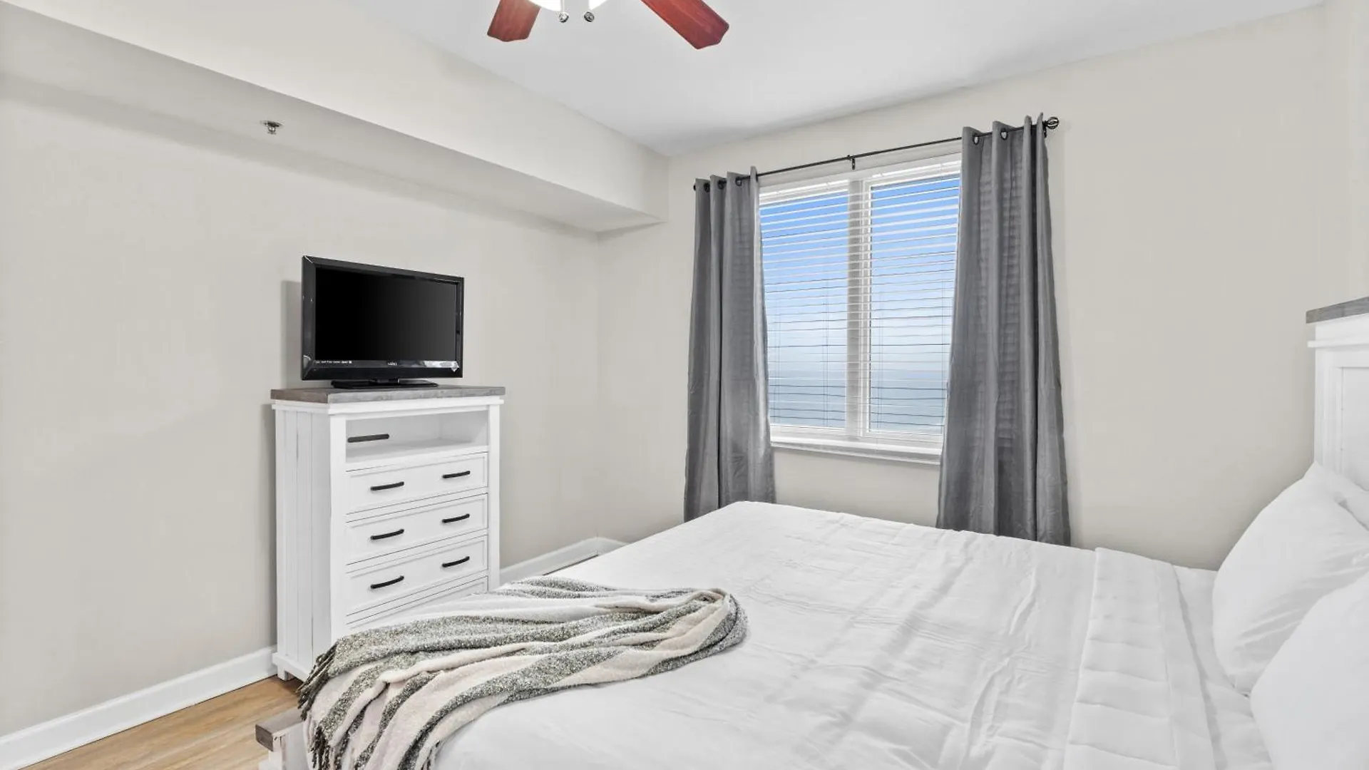 Shores Of Panama #1828 By Book That Condo Panama City Beach Holiday home