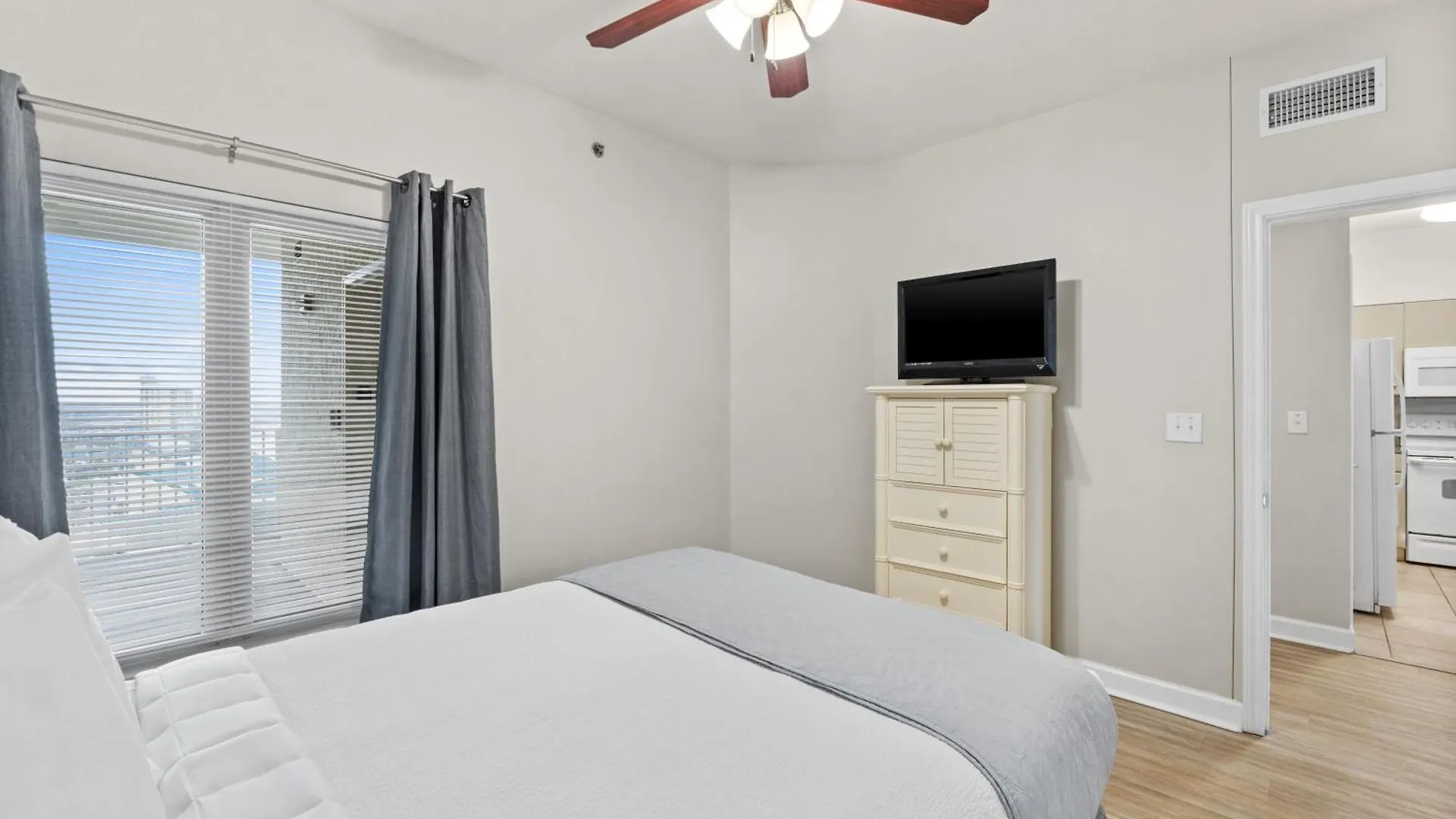 Holiday home Shores Of Panama #1828 By Book That Condo Panama City Beach