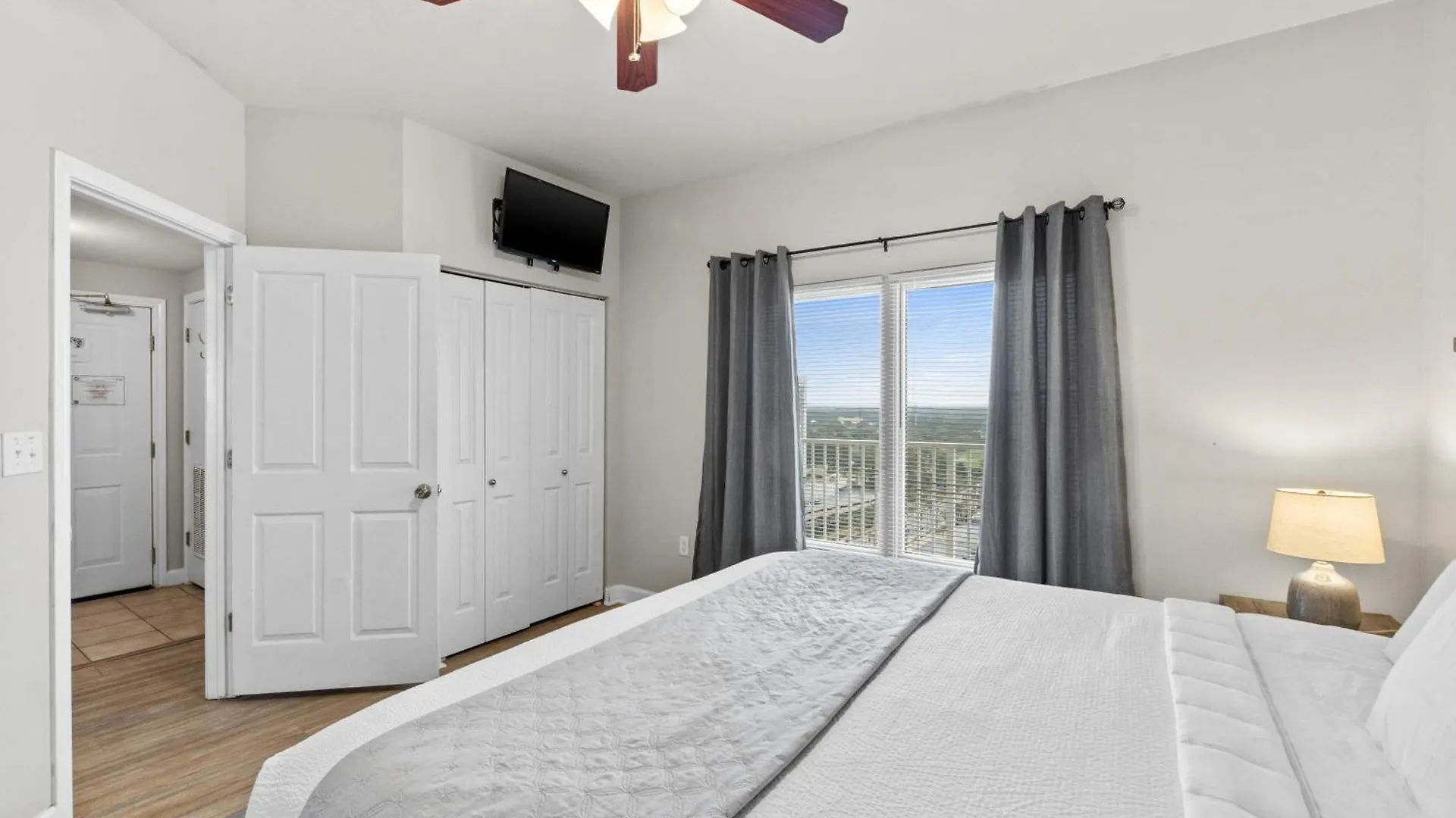 Shores Of Panama #1828 By Book That Condo Panama City Beach